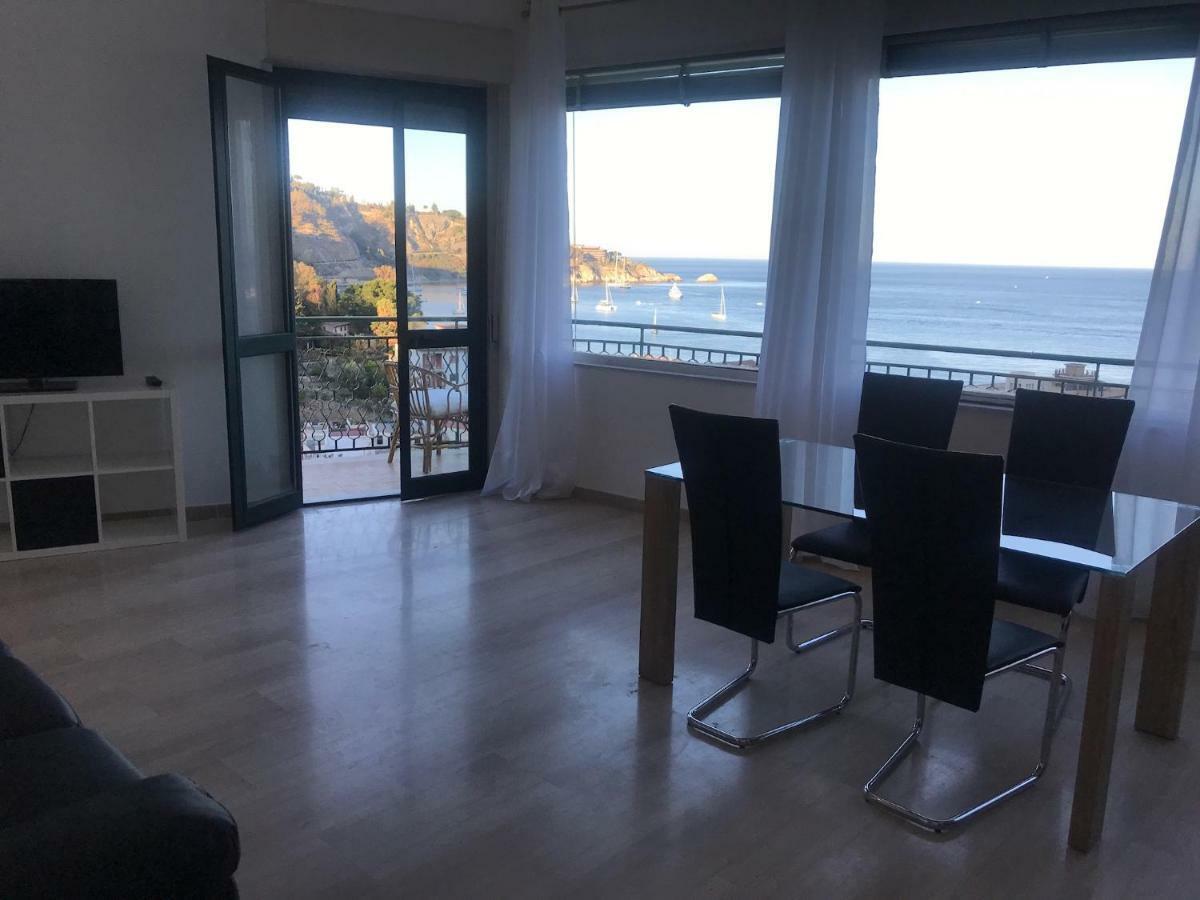 Baia Taormina Apartment Giardini Naxos Εξωτερικό φωτογραφία