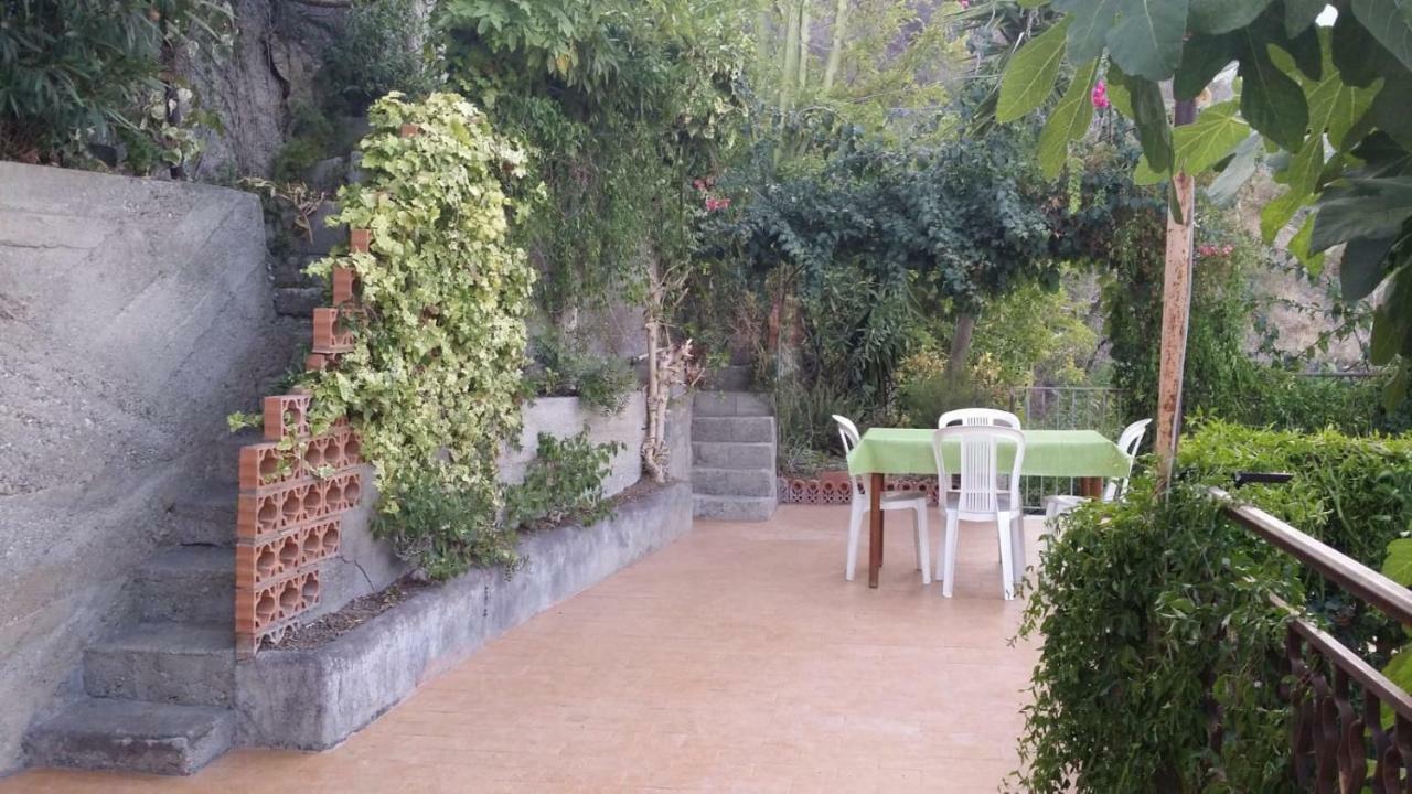 Baia Taormina Apartment Giardini Naxos Εξωτερικό φωτογραφία