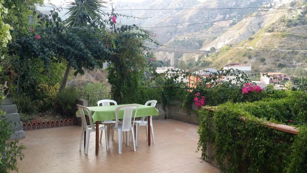 Baia Taormina Apartment Giardini Naxos Εξωτερικό φωτογραφία