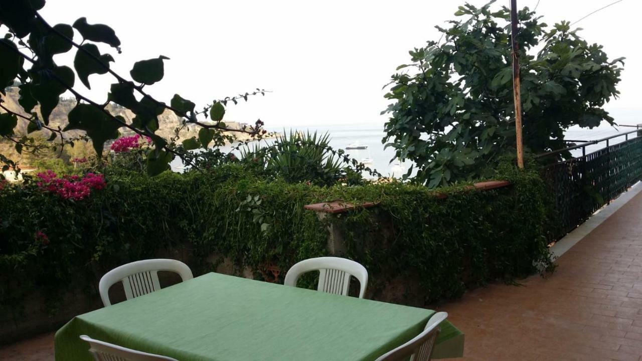 Baia Taormina Apartment Giardini Naxos Εξωτερικό φωτογραφία